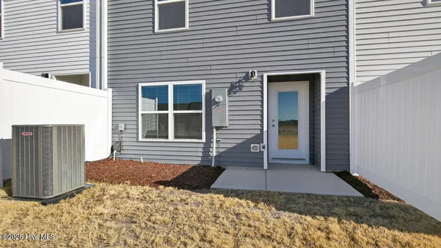 $260,271 | 203 Maddox Drive, Aberdeen, NC 28315