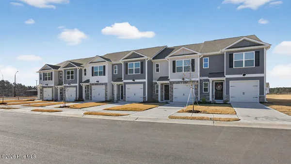 $252,463 | 203 Maddox Drive, Aberdeen, NC 28315