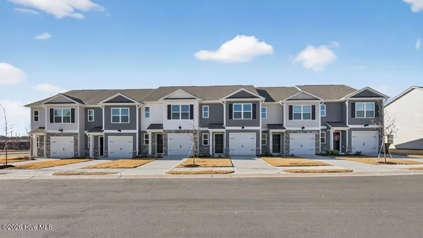 $252,463 | 203 Maddox Drive, Aberdeen, NC 28315