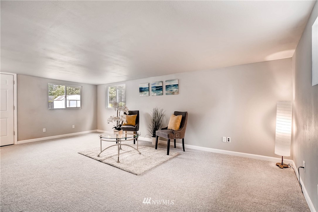 415 216th Street Southwest Bothell, WA 98021 - Photo 11 of 16