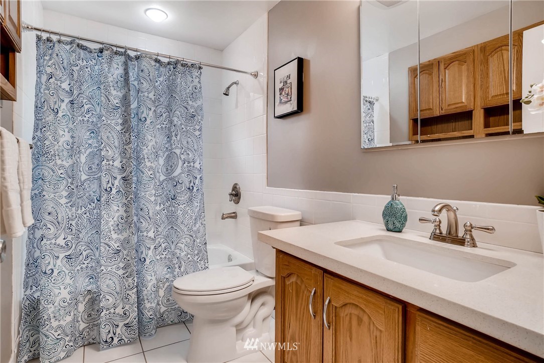 415 216th Street Southwest Bothell, WA 98021 - Photo 14 of 16