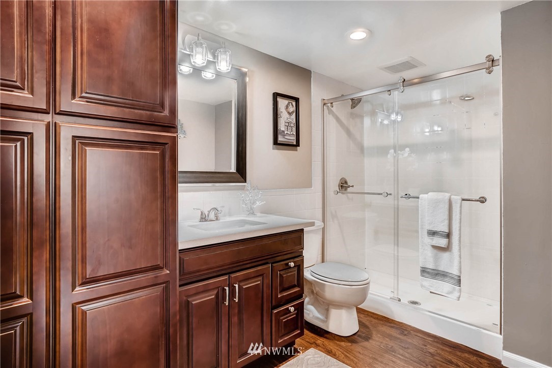 415 216th Street Southwest Bothell, WA 98021 - Photo 9 of 16