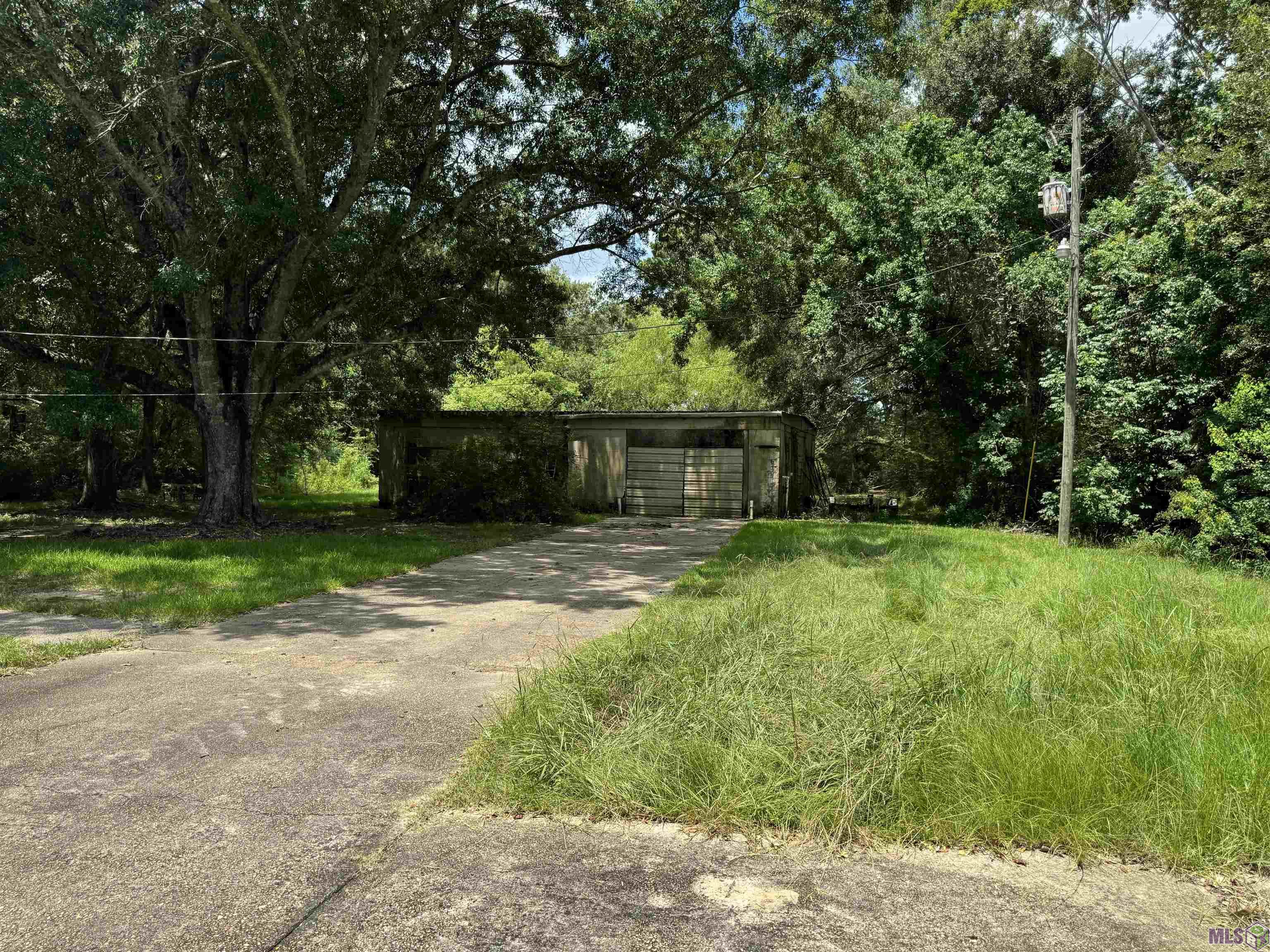 2553 Lirocchi Drive Baton Rouge, LA 70816 - Photo 5 of 7
