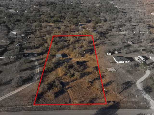 $100,000 | 305 Sara Lane, Lytle, TX 78052