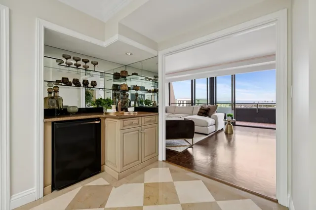 $3,250,000 | 555 Laurel Avenue, Unit 614, San Mateo, CA 94401