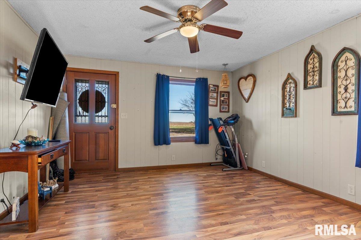 5607 Prairie School Road Riverton, IL 62561 - Photo 8 of 31 Gallery Image 8
