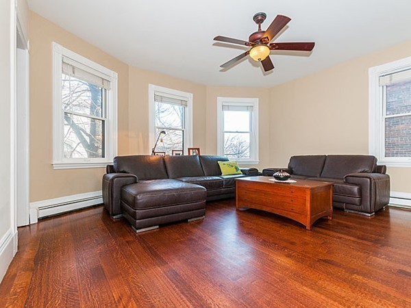 8 Perry Street, Unit 2 Brookline, MA 02445 - Photo 9 of 19 Gallery Image 9