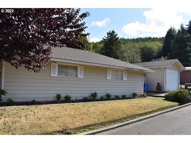 3108 Maple Drive Reedsport, OR 97467 - Photo 3 of 17 Gallery Image 3