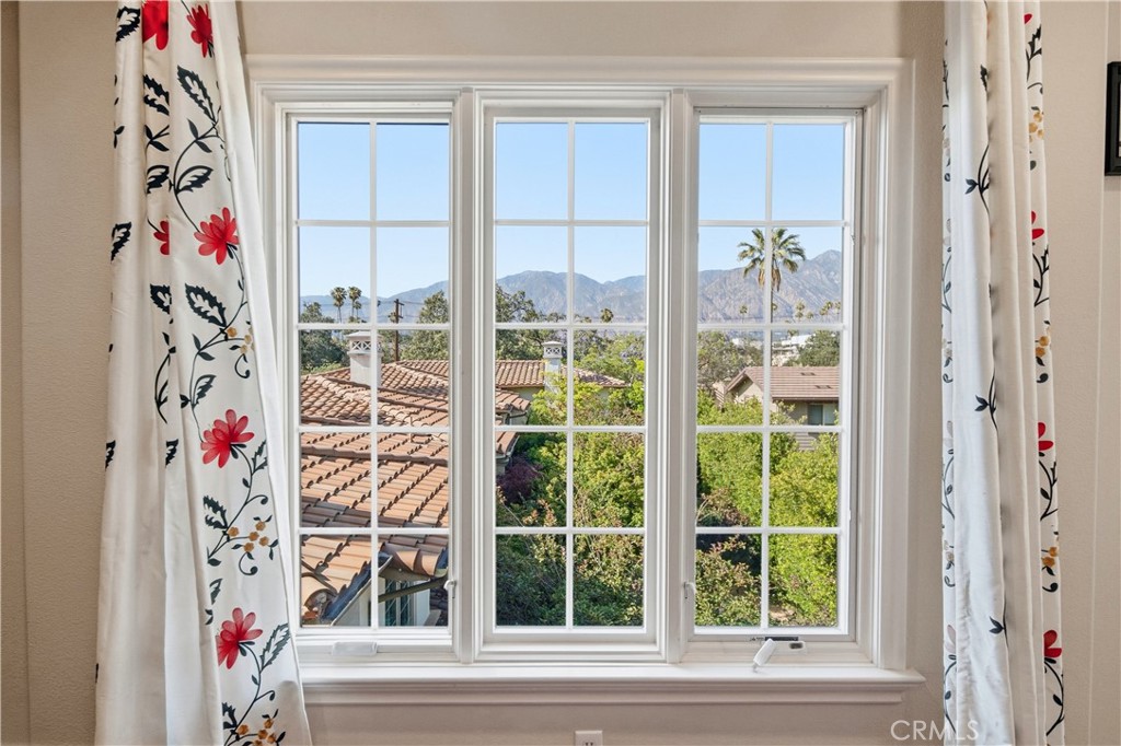 2454 Oswego Street, Unit 301 Pasadena, CA 91107 - Photo 44 of 59 a view of a entryway