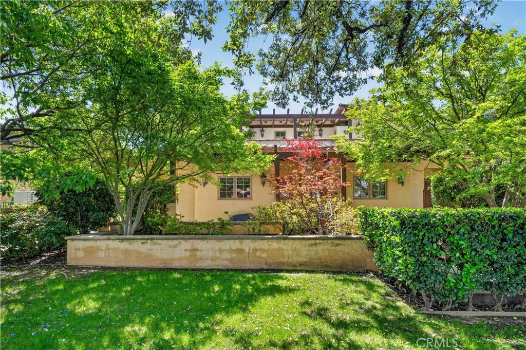 2454 Oswego Street, Unit 301 Pasadena, CA 91107 - Photo 53 of 59 a view of a yard with large trees
