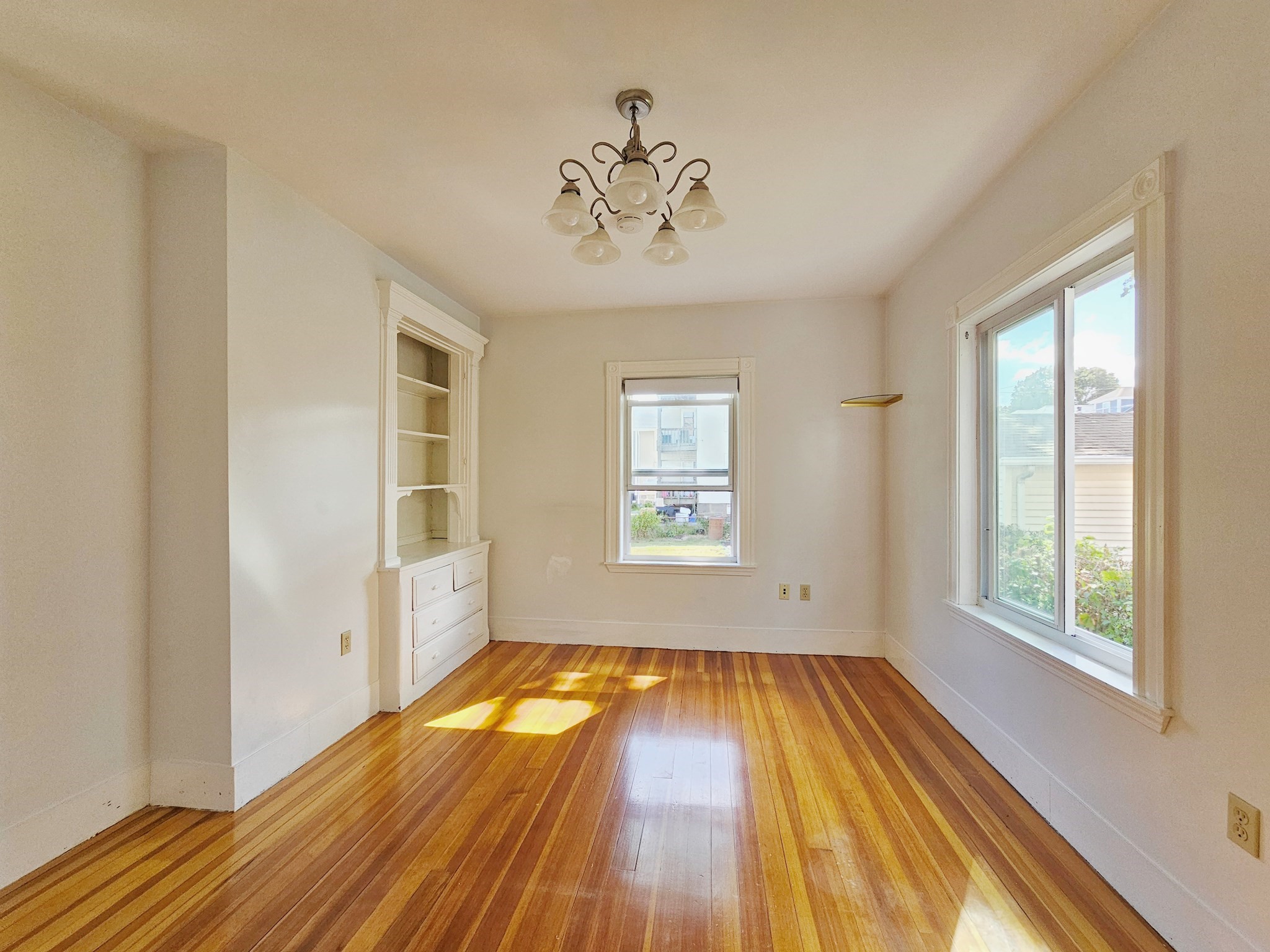 149 Billings Road Quincy, MA 02171 - Photo 5 of 29 Gallery Image 5