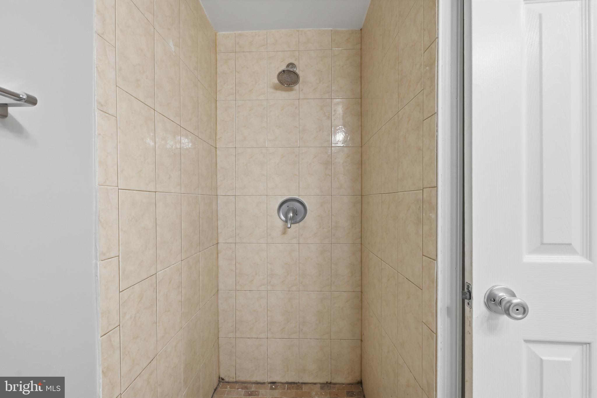 2240 Sanibel Drive Reston, VA 20191 - Photo 20 of 50