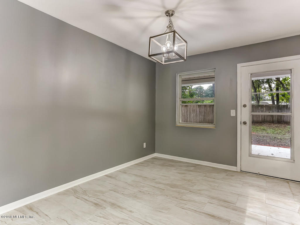 2126 Fouraker Road Jacksonville, FL 32210 - Photo 13 of 38 Dining area