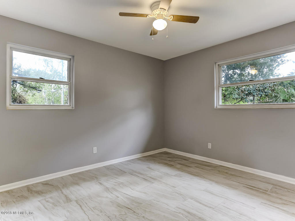 2126 Fouraker Road Jacksonville, FL 32210 - Photo 22 of 38 2126 Fouraker Rd Jacksonville-022-18-Bed