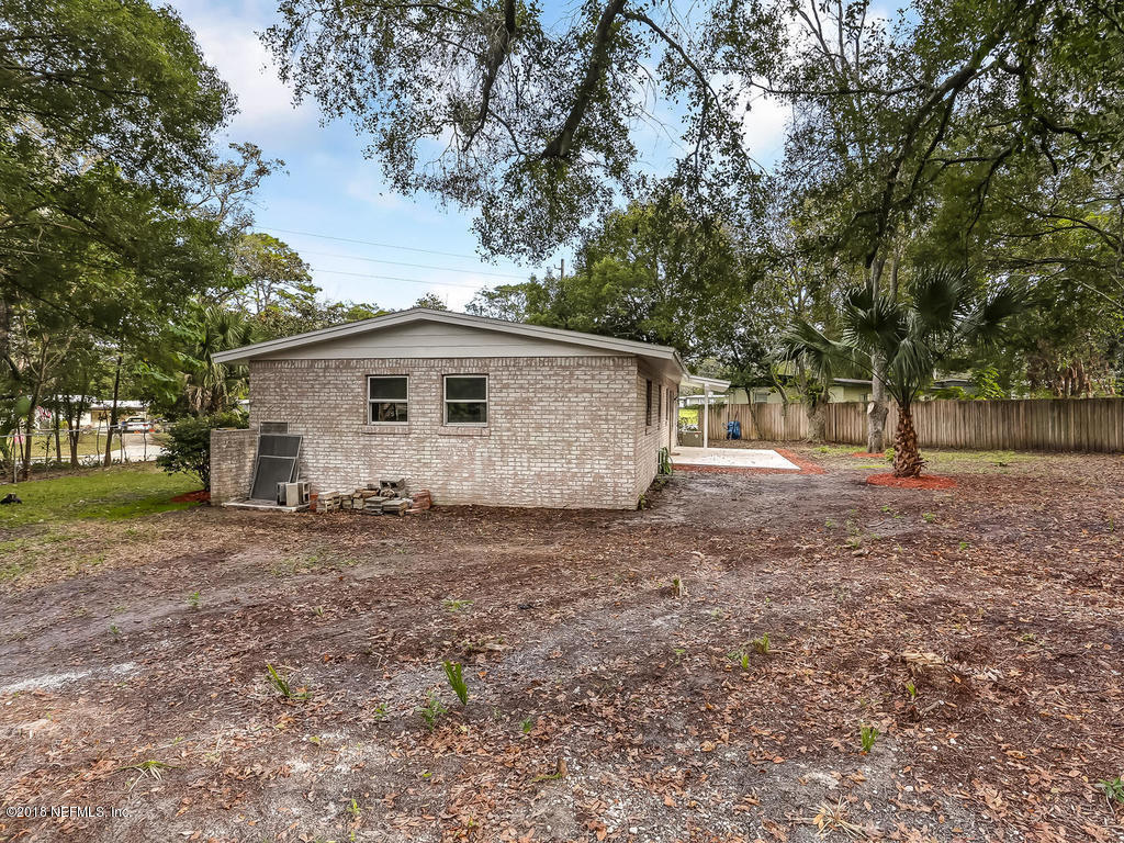 2126 Fouraker Road Jacksonville, FL 32210 - Photo 34 of 38 2126 Fouraker Rd Jacksonville-034-28-Bac