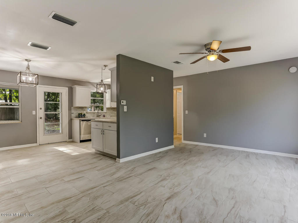 2126 Fouraker Road Jacksonville, FL 32210 - Photo 8 of 38 2126 Fouraker Rd Jacksonville-008-2-Livi