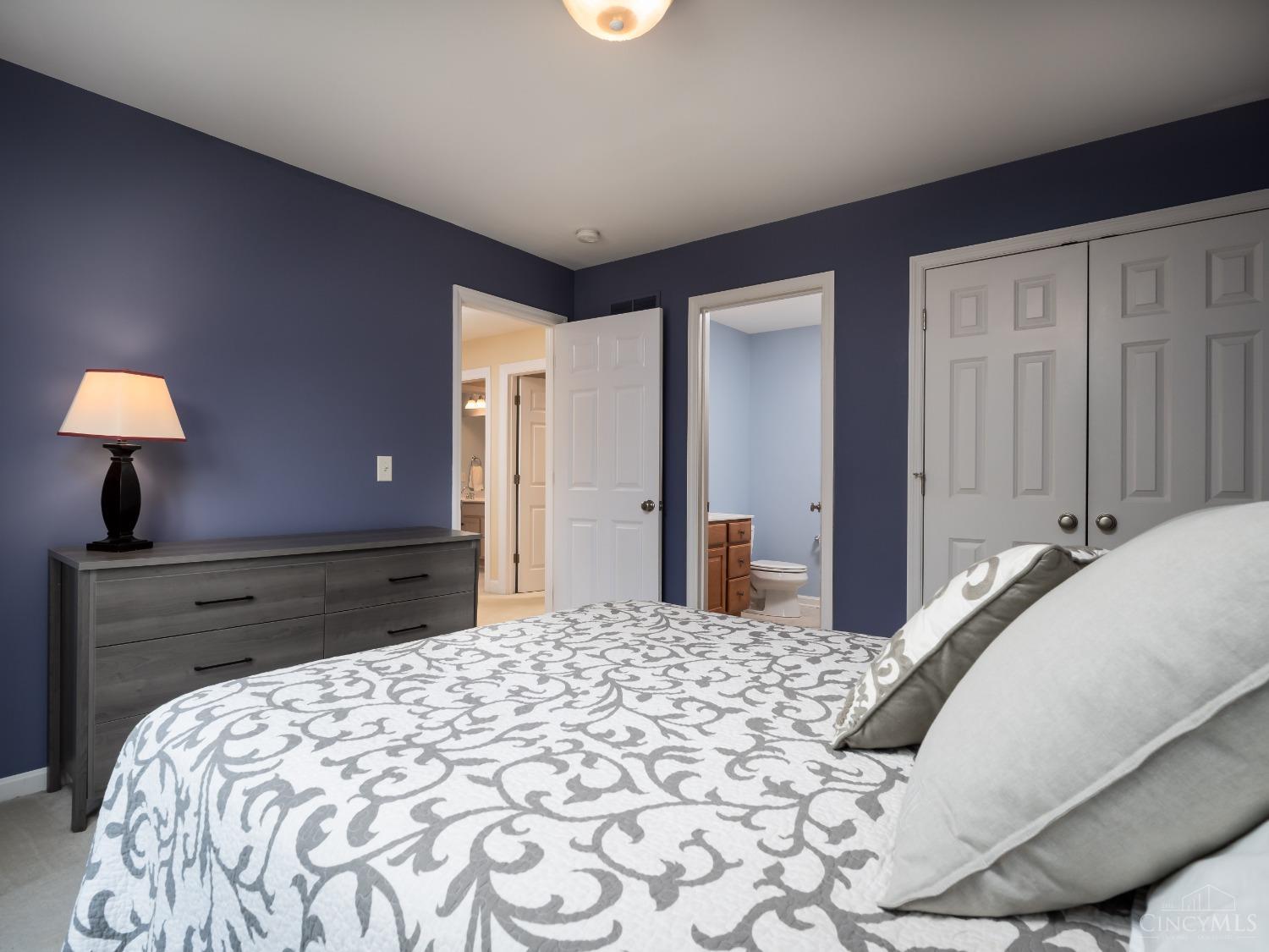 3552 Grandin Road Cincinnati, OH 45226 - Photo 24 of 40 Gallery Image 24