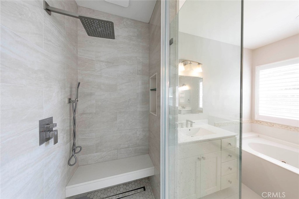 6 Teardrop Irvine, CA 92603 - Photo 27 of 42 a bathroom with a shower