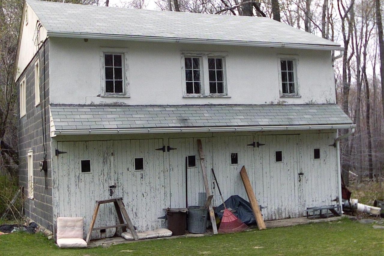 500 Gallagher Road Tobyhanna, PA 18466 - Photo 3 of 5 Barn/Garage