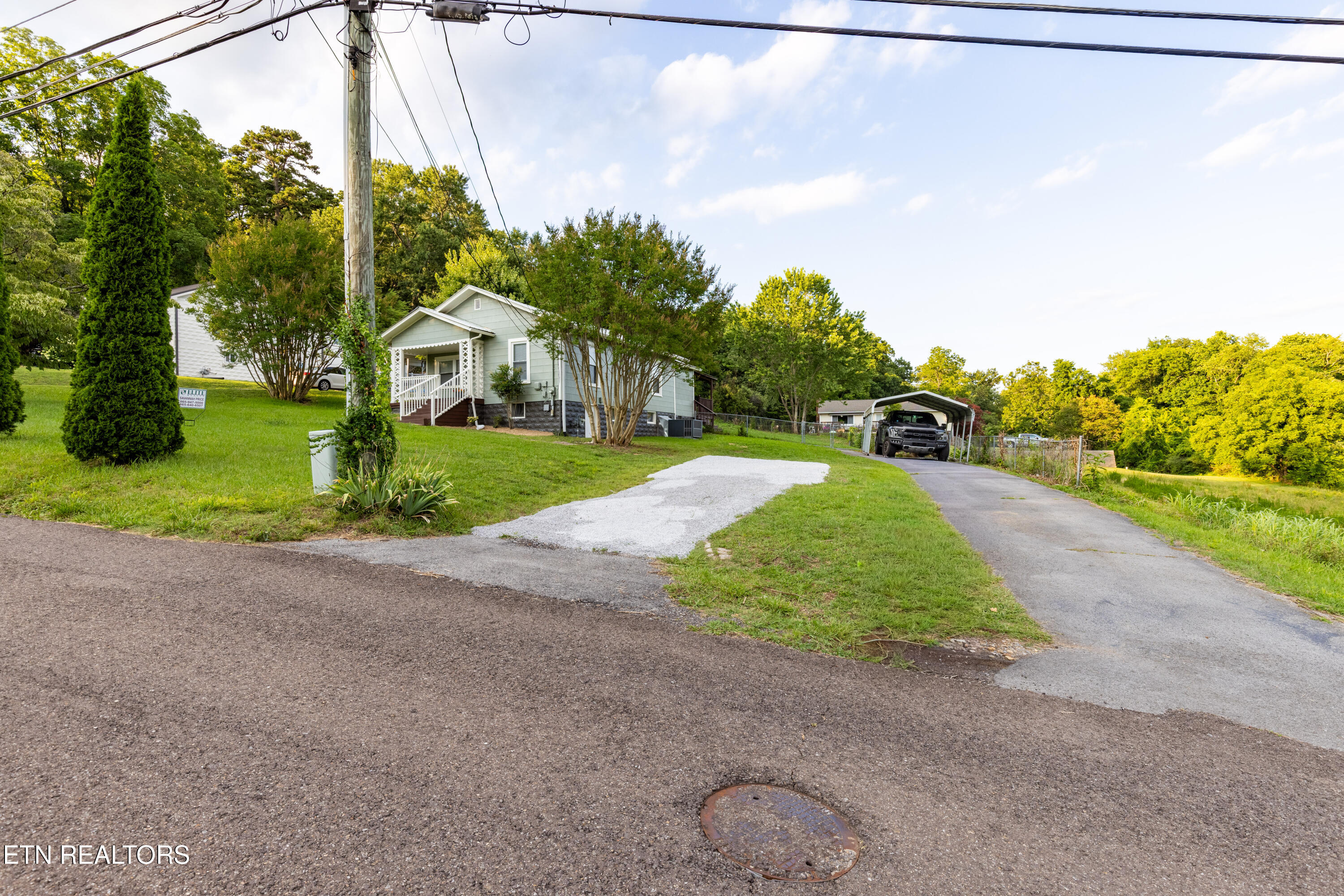 5600 Wassman Road Knoxville, TN 37912 - Photo 5 of 28 5600 Wassman-5