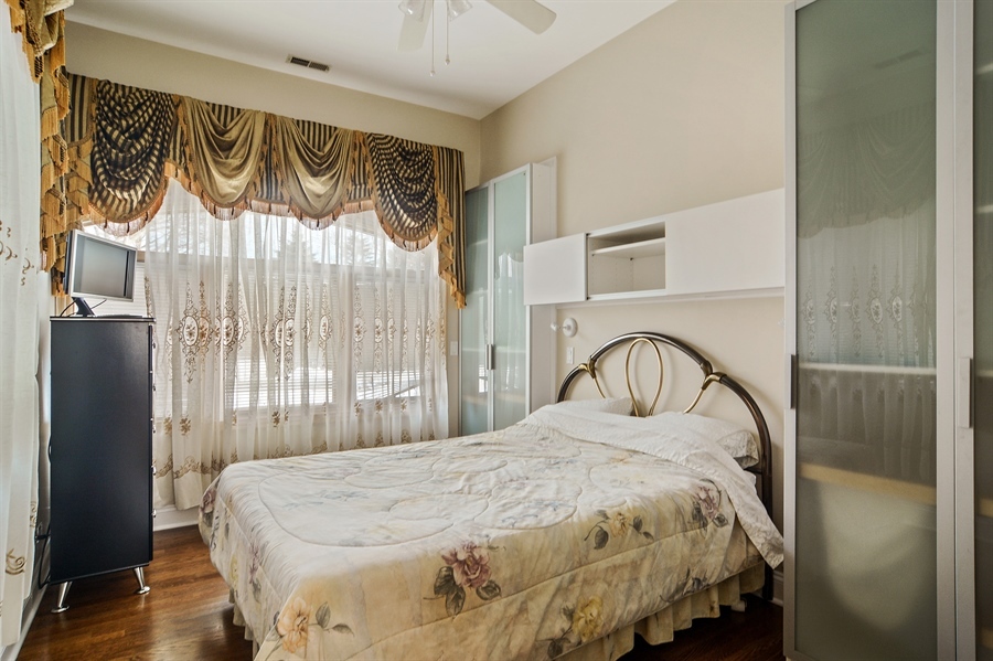 314 West Rand Road Mount Prospect, IL 60056 - Photo 12 of 27 a bedroom with a bed and a window