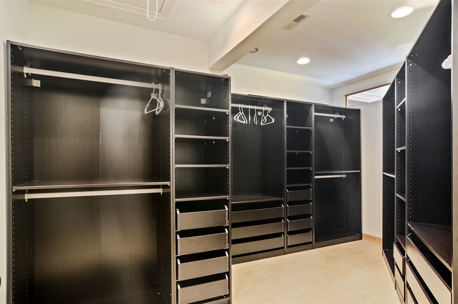 314 West Rand Road Mount Prospect, IL 60056 - Photo 10 of 27 a view of walk in closet