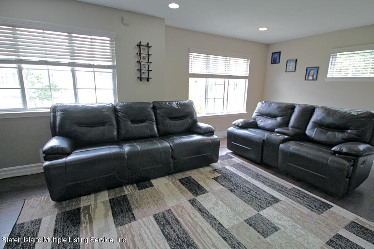 30 Red Cedar Lane Staten Island, NY 10309 - Photo 5 of 32 IMG_3260_Fotor