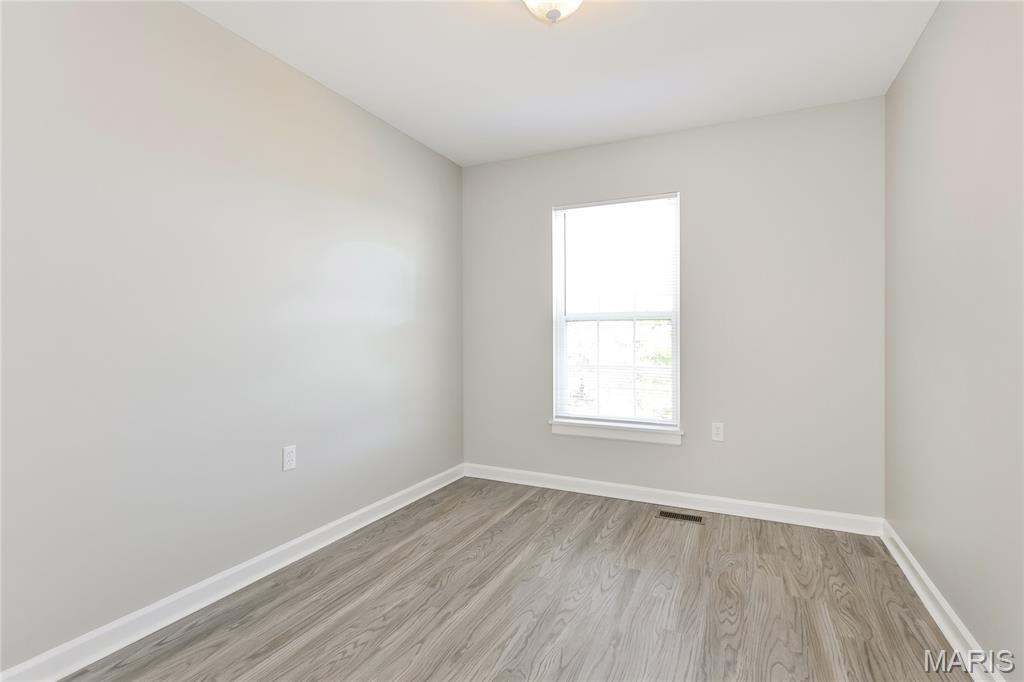 839 Memory Lane Fenton, MO 63026 - Photo 11 of 17