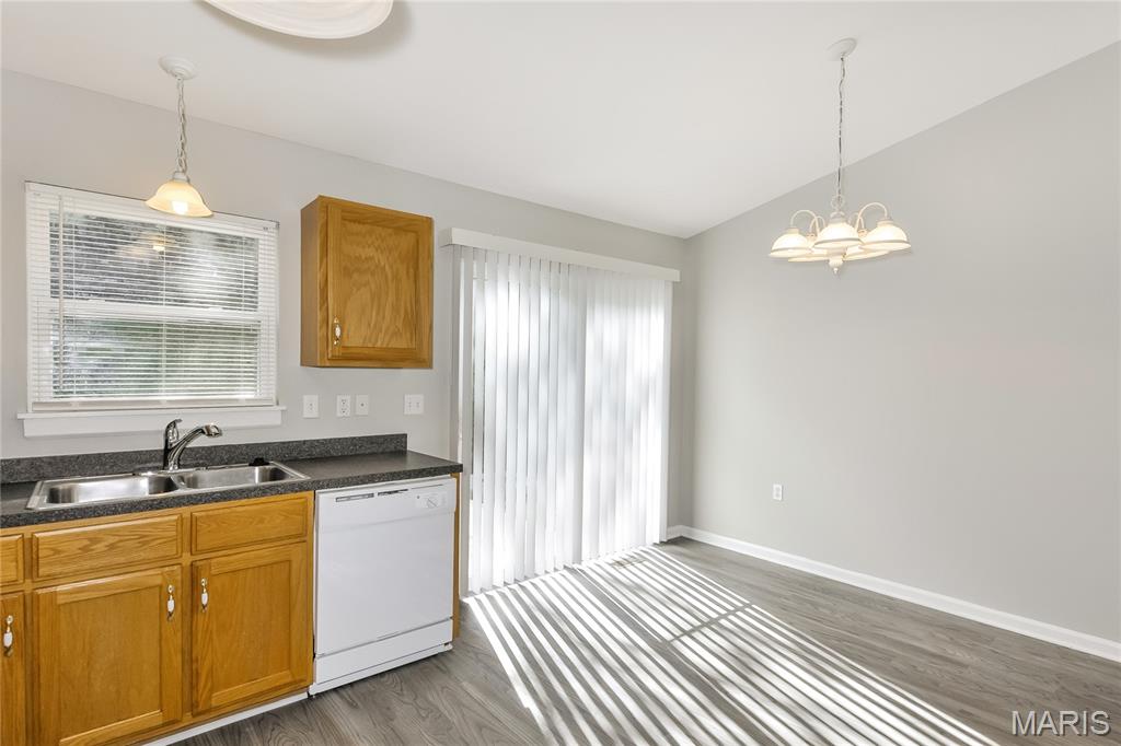 839 Memory Lane Fenton, MO 63026 - Photo 4 of 17