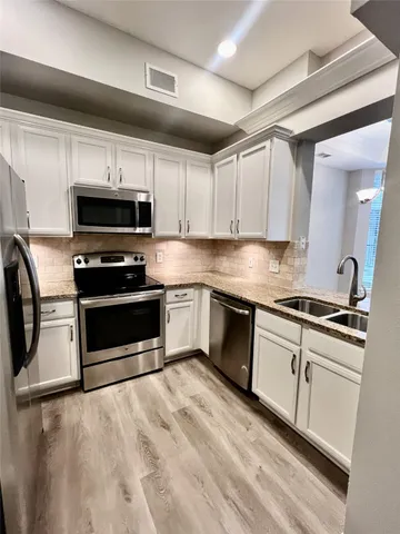 $1,879 | 5353 Memorial Drive, Unit 3066, Houston, TX 77007