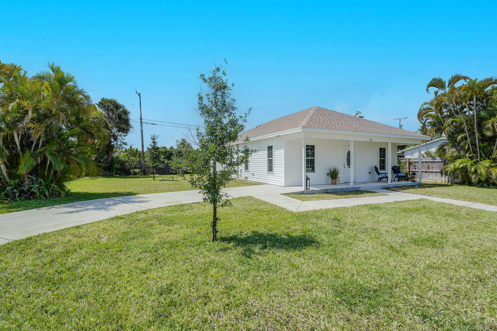 532 Harbour Road North Palm Beach, FL 33408 - Photo 2 of 30 03_Image_3_mls