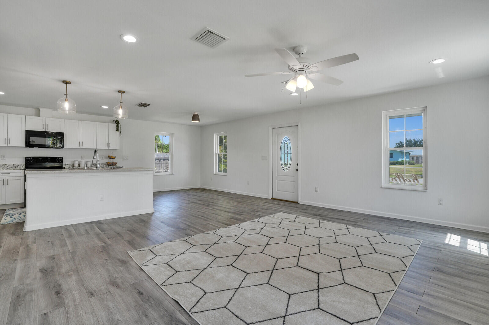 532 Harbour Road North Palm Beach, FL 33408 - Photo 8 of 30 07_Image_7_mls