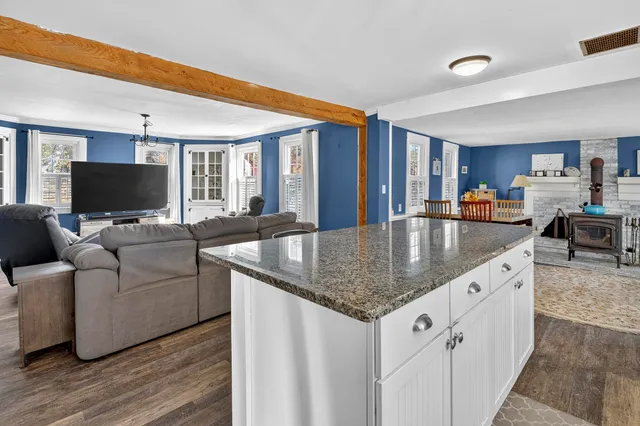 $589,900 | 137 Durham Road, Freeport, ME 04032