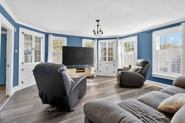 $589,900 | 137 Durham Road, Freeport, ME 04032