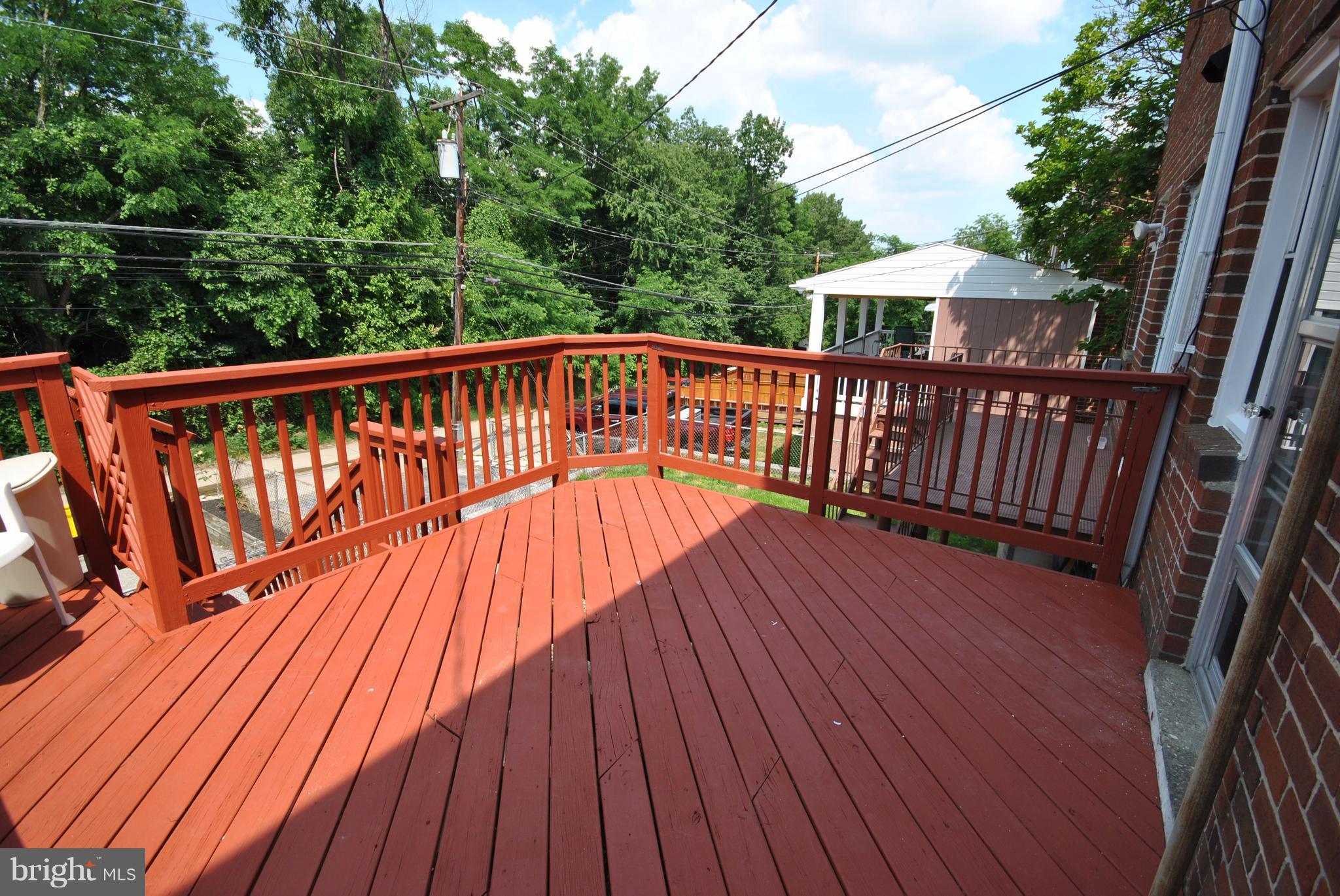 1110 Elm Road Baltimore, MD 21227 - Photo 26 of 30 Deck