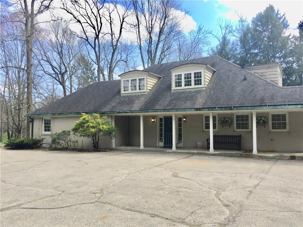 4270 Roland Road Indianapolis, IN 46228 - Photo 3 of 42 Gallery Image 3