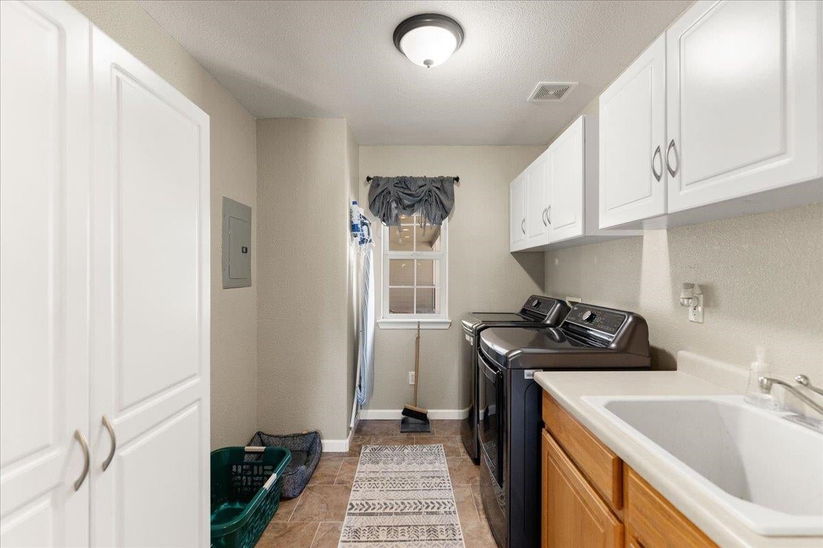 6140 Rancho Road Weed, CA 96094 - Photo 11 of 42 Gallery Image 11
