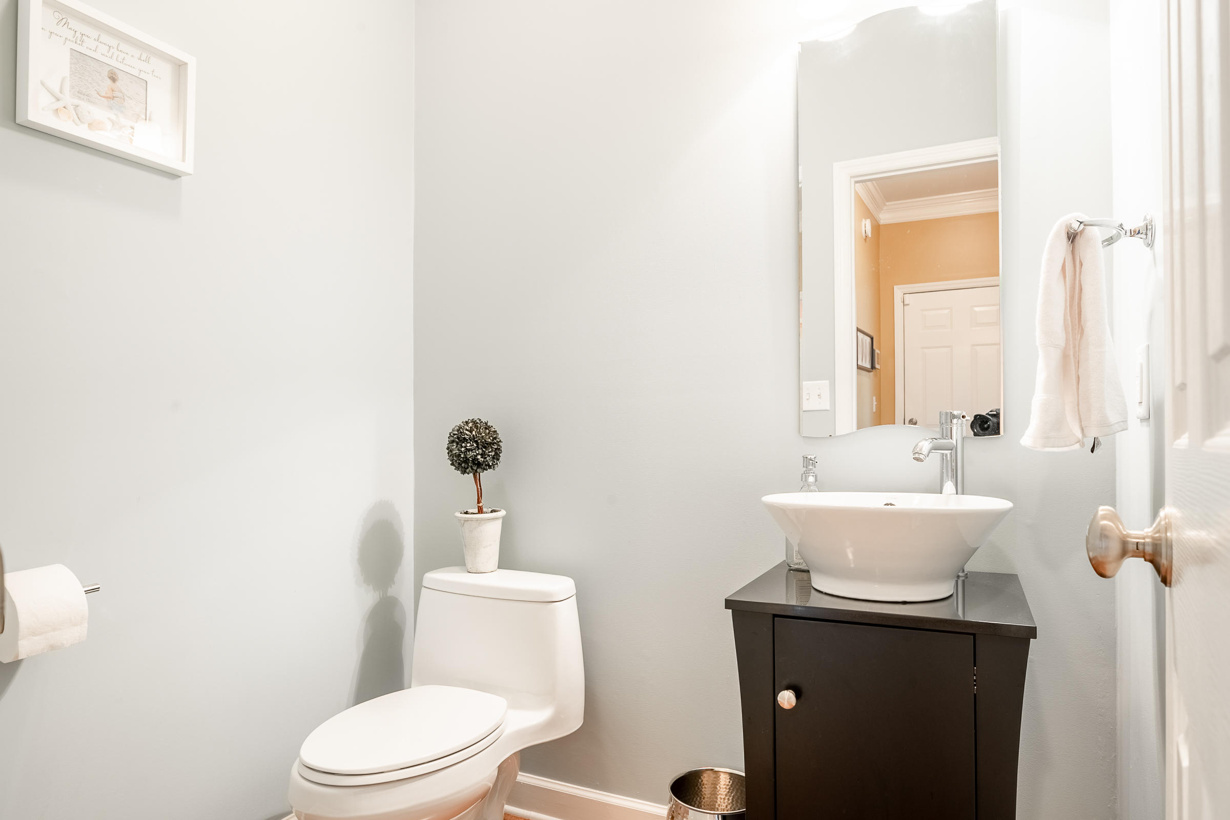 9403 Shadow Point Circle Chattanooga, TN 37421 - Photo 16 of 55 Half Bathroom
