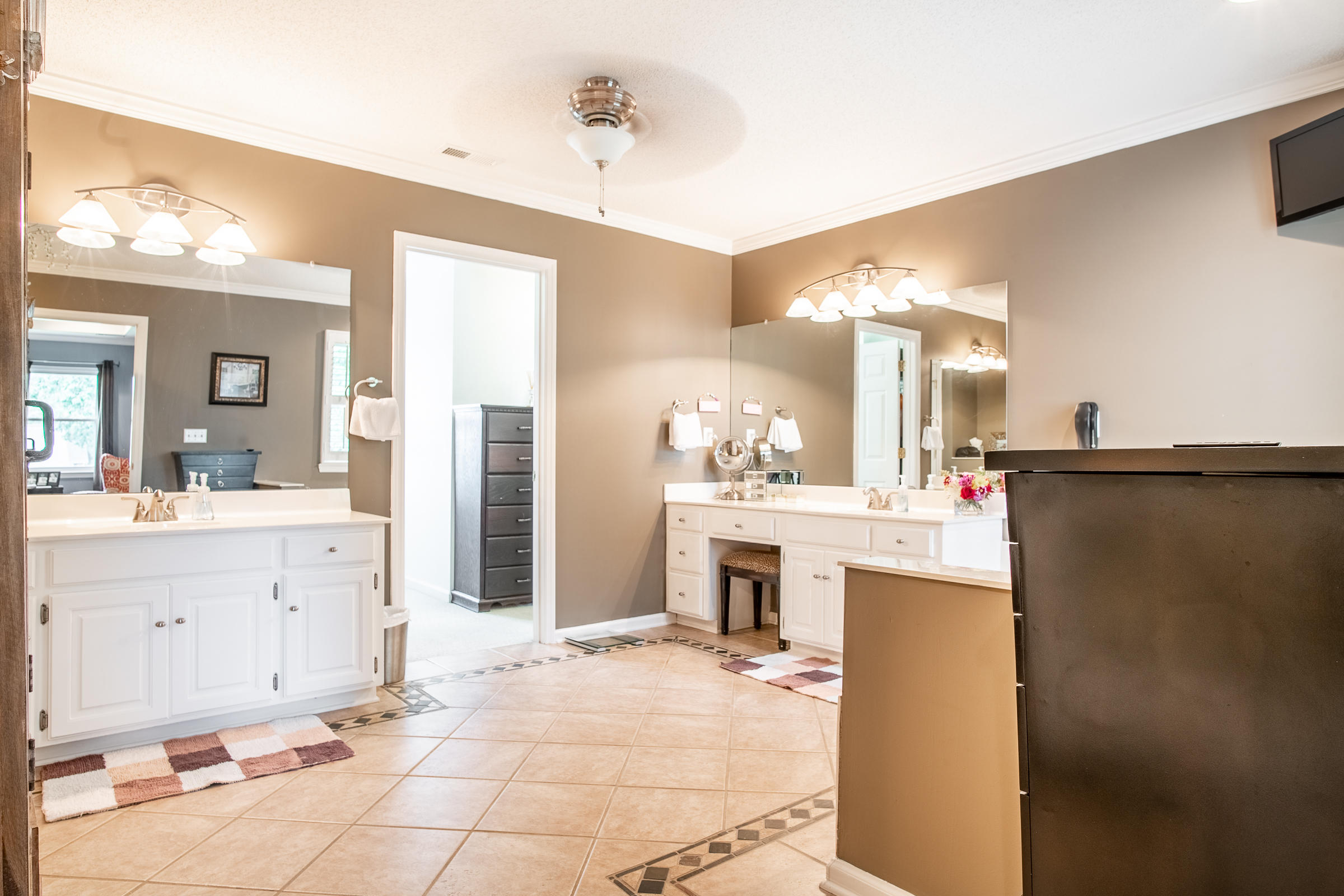9403 Shadow Point Circle Chattanooga, TN 37421 - Photo 21 of 55 Master Bathroom