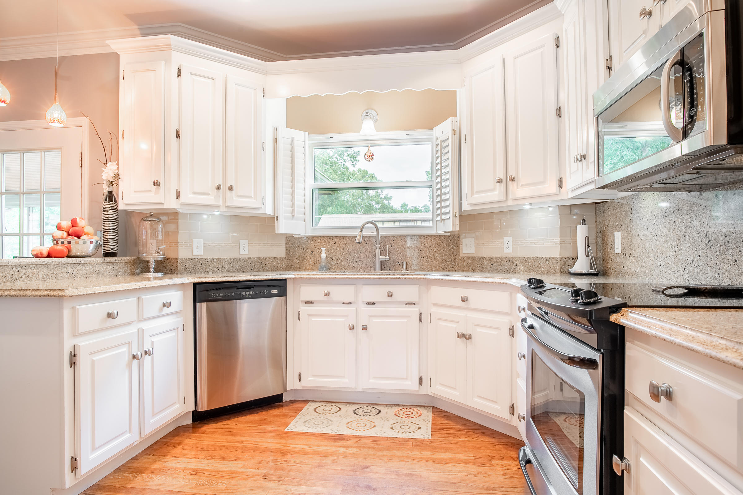 9403 Shadow Point Circle Chattanooga, TN 37421 - Photo 8 of 55 Kitchen