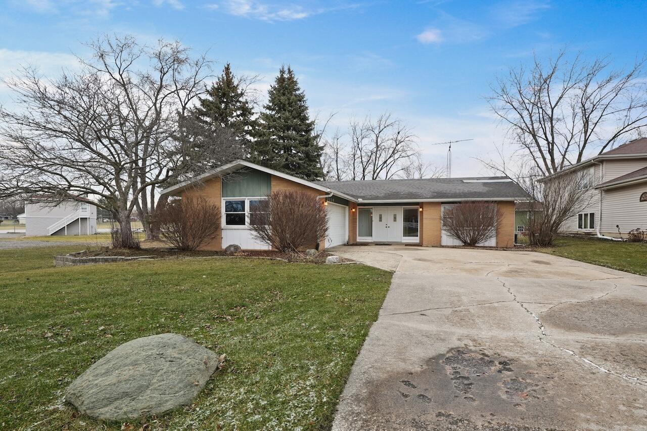 3339 Windy Hill Road Crown Point, IN 46307 - Photo 25 of 25 a front view of house with yard and trees