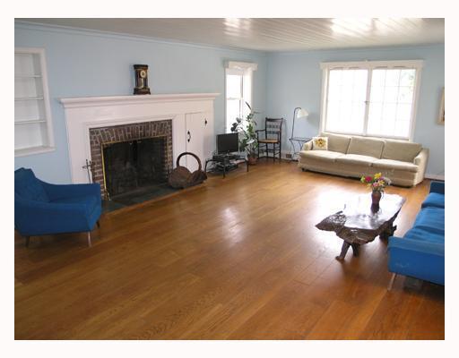 107 Buckingham Road Fox Chapel, PA 15215 - Photo 2 of 8 Living Room.
