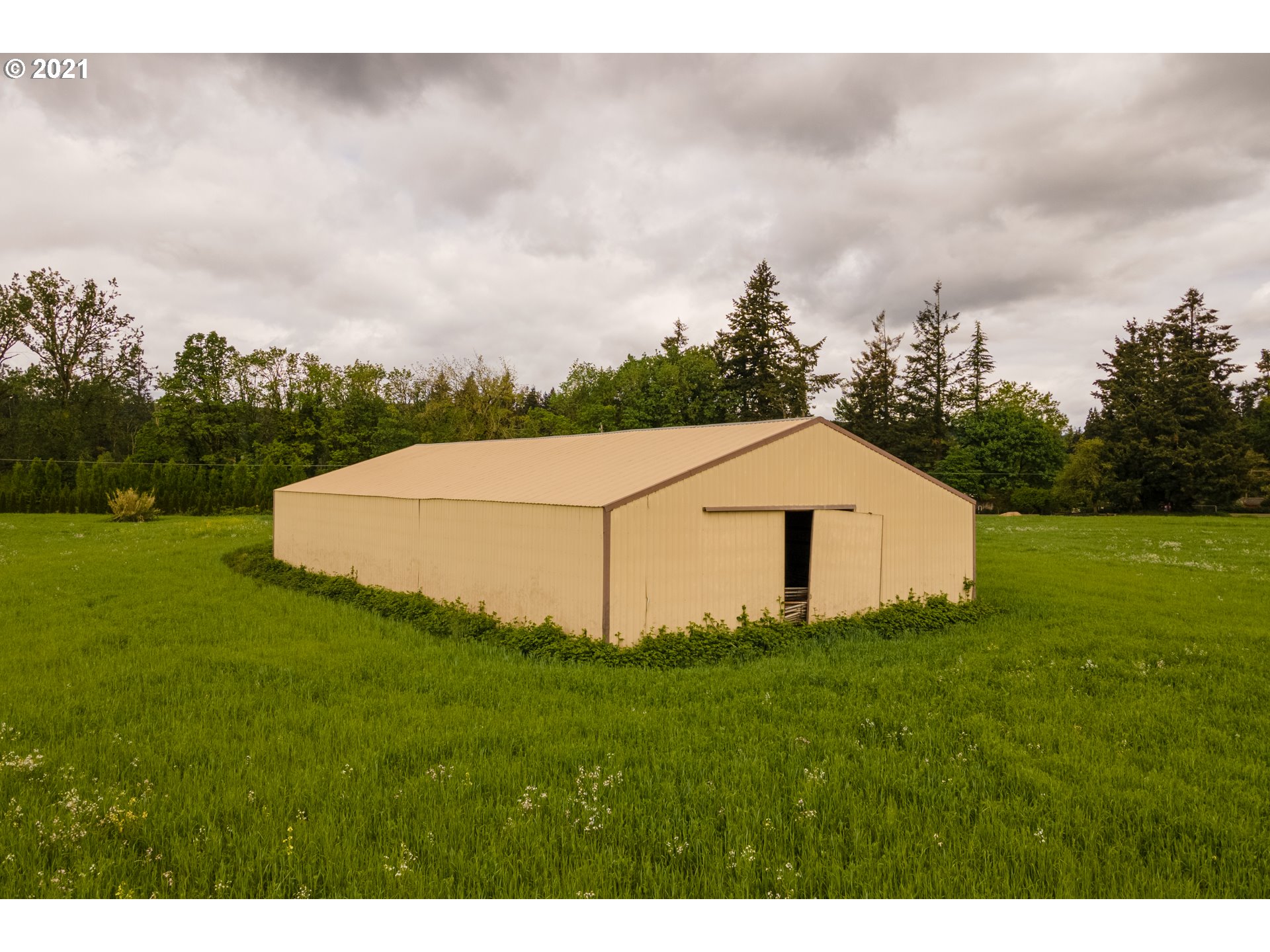 24560 Northeast Butteville Road Aurora, OR 97002 - Photo 15 of 23 Gallery Image 15
