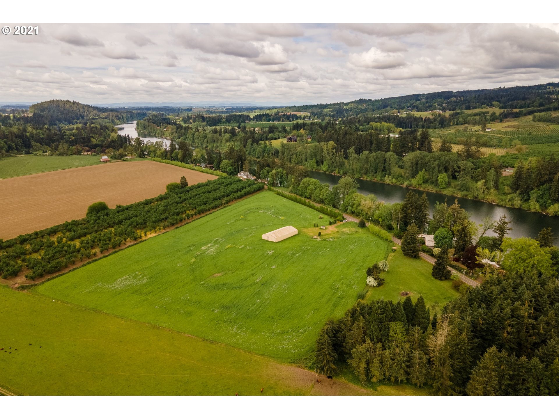 24560 Northeast Butteville Road Aurora, OR 97002 - Photo 6 of 23 Gallery Image 6
