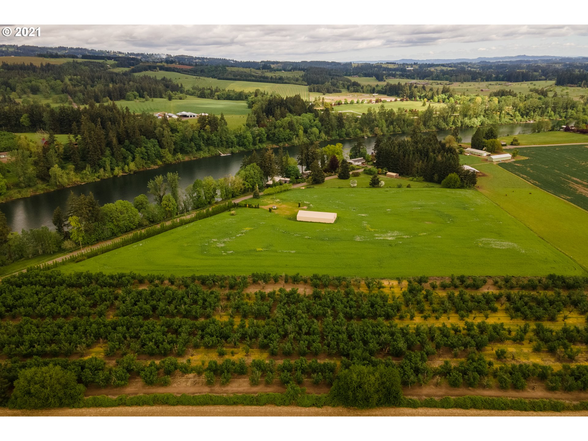 24560 Northeast Butteville Road Aurora, OR 97002 - Photo 9 of 23 Gallery Image 9