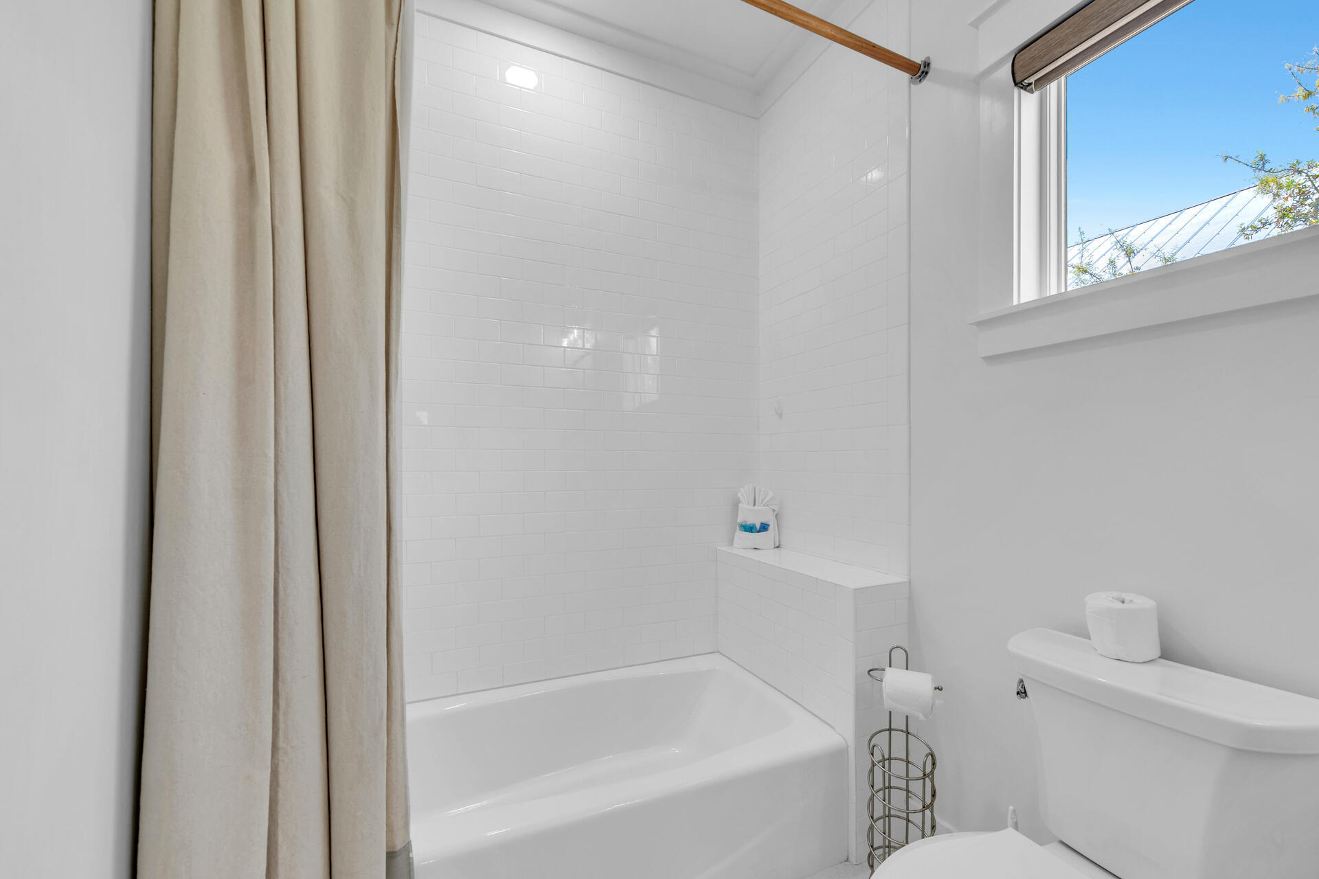 34 Okeechobee West Santa Rosa Beach, FL 32459 - Photo 34 of 91 a bath room with a toilet and a bath tub