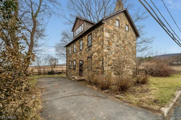 $355,000 | 30 Asbury Broadway Road, Washington, NJ 07882