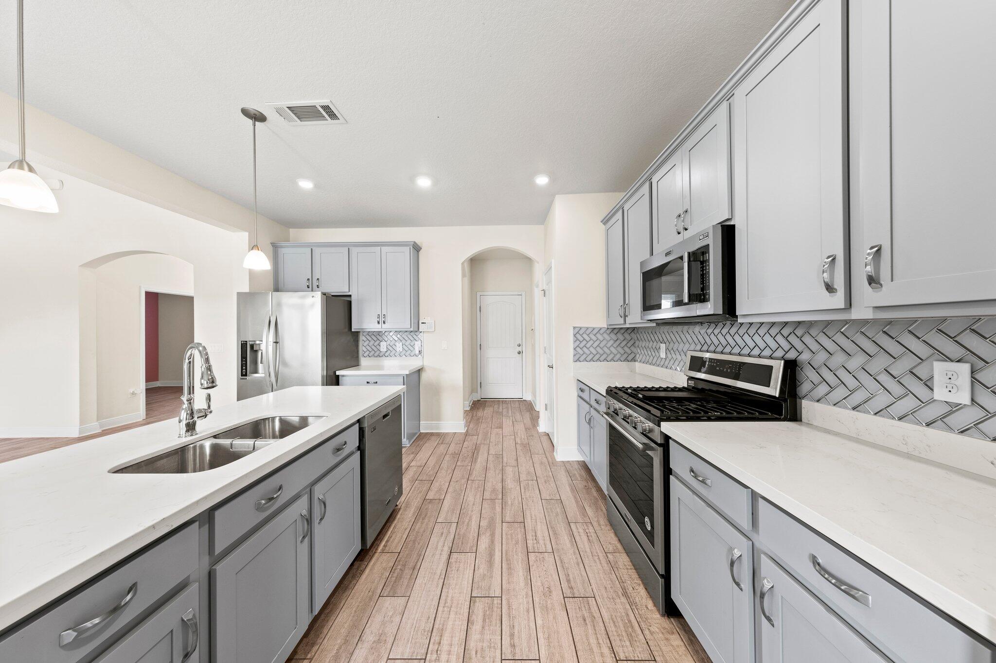 91 Sweet Tea Lane Freeport, FL 32439 - Photo 36 of 80 Kitchen Stainless Appliances