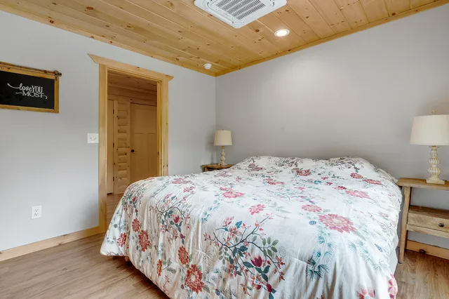 $589,000 | 23 Tuckers Way, Naples, ME 04055