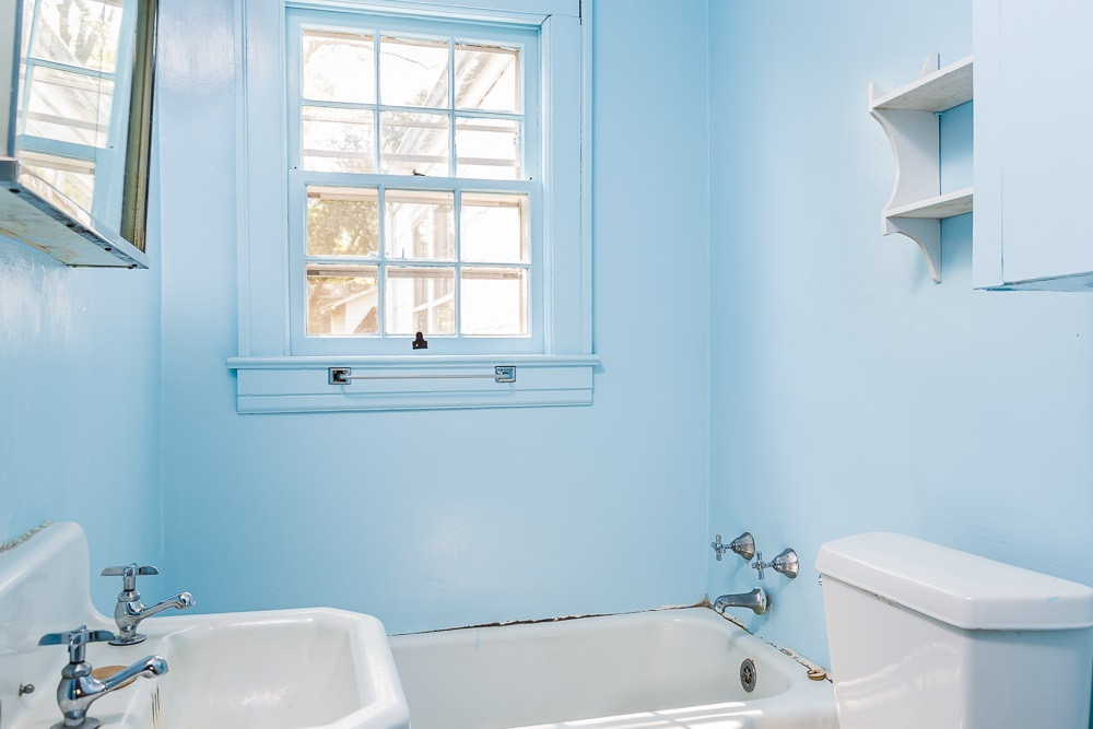 513 Bilyeu Street Raleigh, NC 27606 - Photo 17 of 22 Bathroom